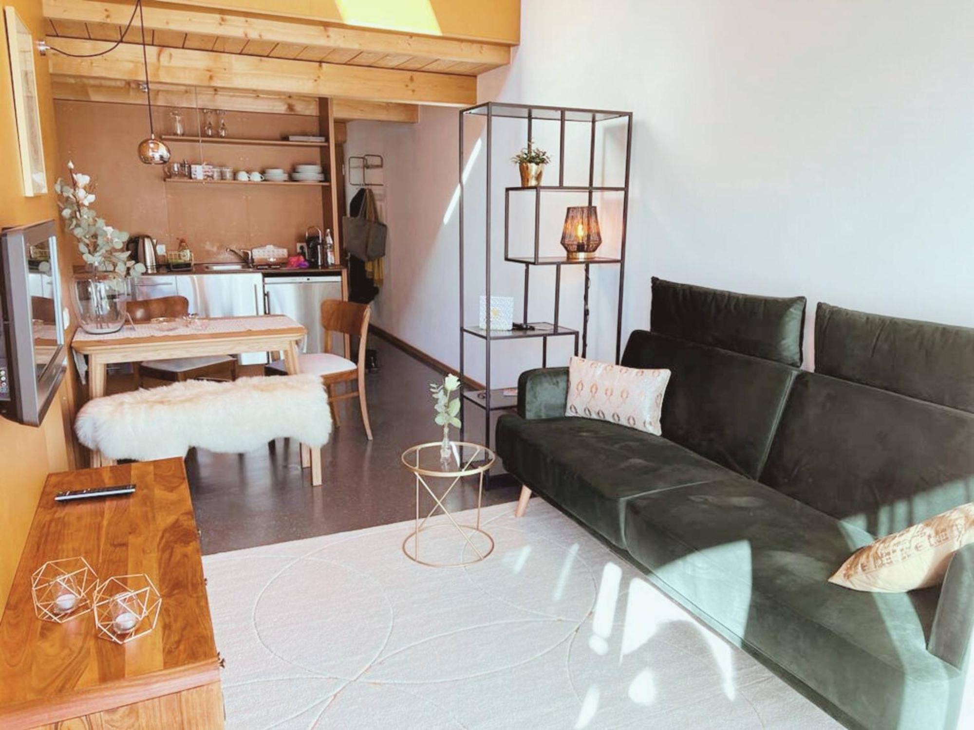 Seeglueck Seegold - Moderne Maisonette-Wohnung Mit Balkon Und Parkplatz In Seenaehe In Konstanz-Dingels-Dorf Bagian luar foto